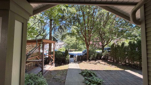 6-2733 Parkway Drive , Surrey, BC V4P 3P7 3