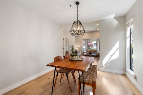 6503 Woodglen Street, Delta, BC - Indoor Photo Showing Dining Room
