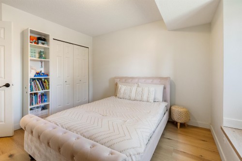 6503 Woodglen Street, Delta, BC - Indoor Photo Showing Bedroom