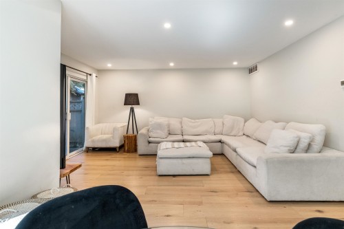 6503 Woodglen Street, Delta, BC - Indoor