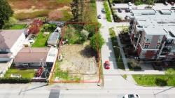 10712 140 Street Surrey, BC V3T 4N8