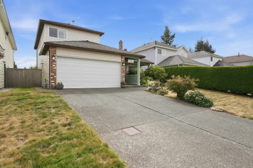 11886 79 Avenue  Delta, BC V4C 8B2
