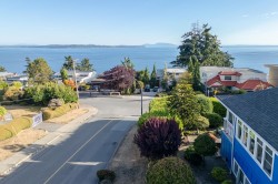 14139 Marine Drive  White Rock, BC V4B 1A6