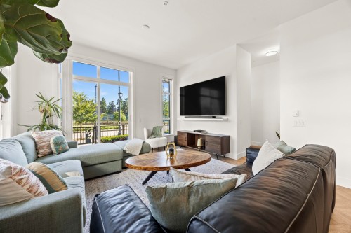 117-13933 105 Boulevard  Surrey, BC V3T 0R6
