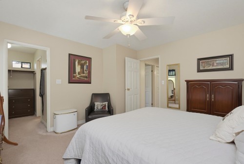2358 Cameron Crescent, Abbotsford, BC - Indoor Photo Showing Bedroom