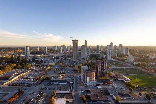 3506-10750 135a Street  Surrey, BC V3T 0V4