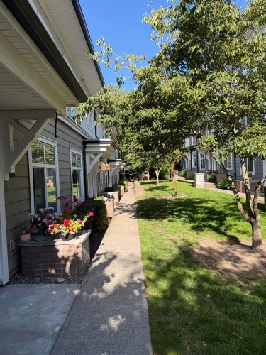 70-15833 26 Avenue , Surrey, BC V3Z 2X5 2