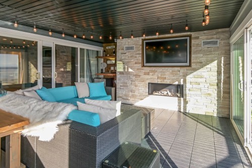 15587 Semiahmoo Avenue, White Rock, BC -  With Fireplace With Deck Patio Veranda With Exterior