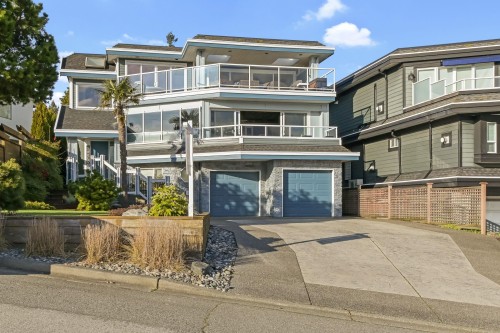 15587 Semiahmoo Avenue, White Rock, BC - Outdoor