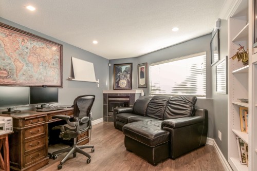 15587 Semiahmoo Avenue, White Rock, BC - Indoor Photo Showing Office