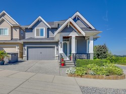 2939 161b Street Surrey, BC V3Z 3Y6