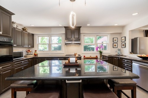 2360 Christopherson Road, Surrey, BC - Indoor Photo Showing Kitchen With Upgraded Kitchen