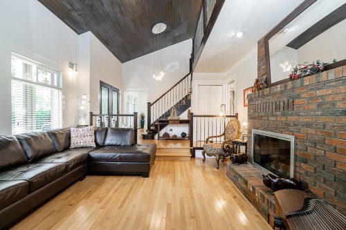 2360 Christopherson Road, Surrey, BC - Indoor Photo Showing Living Room With Fireplace