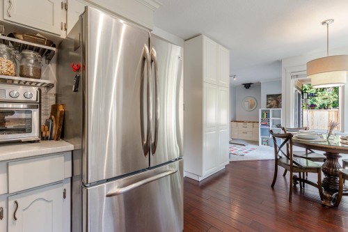 16163 Brookside Grove, Surrey, BC 