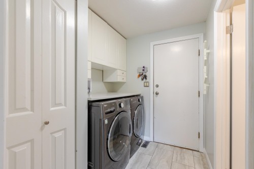 16163 Brookside Grove, Surrey, BC 