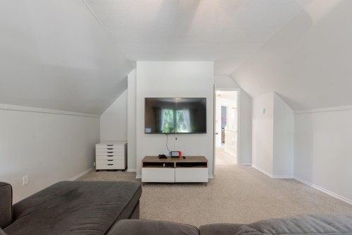 16163 Brookside Grove, Surrey, BC 