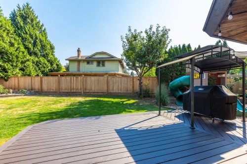 16163 Brookside Grove, Surrey, BC 