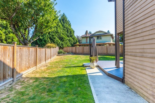 16163 Brookside Grove, Surrey, BC 