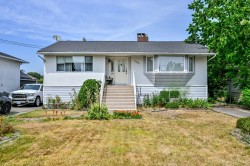 14677 111 Avenue Surrey, BC V3R 2C2
