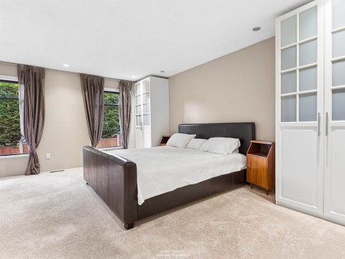 6843 Dover Place, Delta, BC - Indoor Photo Showing Bedroom
