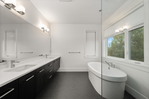 2732 Eagle Summit Crescent, Abbotsford, BC - Indoor Photo Showing Bathroom