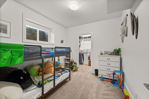 2732 Eagle Summit Crescent, Abbotsford, BC - Indoor Photo Showing Bedroom