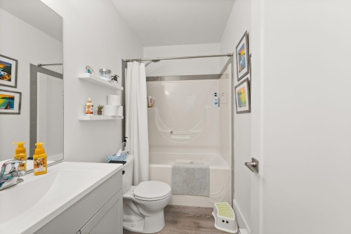 2732 Eagle Summit Crescent, Abbotsford, BC - Indoor Photo Showing Bathroom