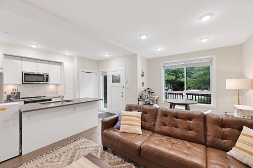116-15351 101 Avenue, Surrey, BC - Indoor
