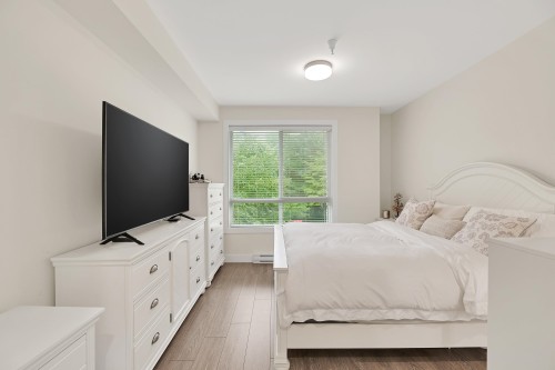 116-15351 101 Avenue, Surrey, BC - Indoor Photo Showing Bedroom