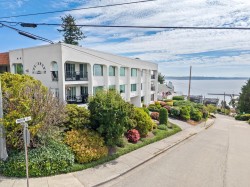 204-15070 Prospect Avenue  White Rock, BC V4B 2B7