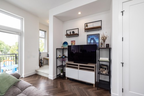 27-17555 57A Avenue, Surrey, BC - Indoor