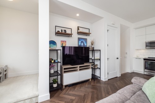 27-17555 57A Avenue, Surrey, BC - Indoor