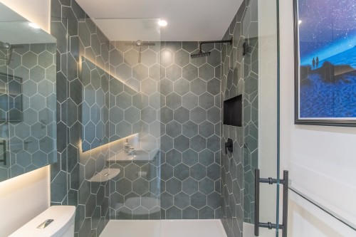 27-17555 57A Avenue, Surrey, BC - Indoor Photo Showing Bathroom