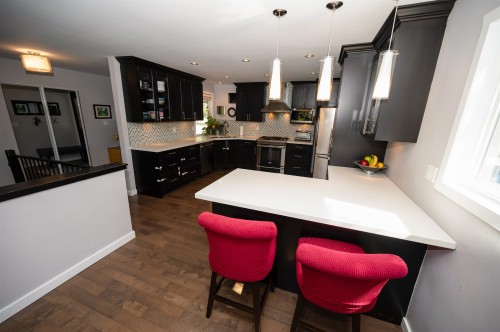 6545 Sunshine Drive, Delta, BC - Indoor Photo Showing Kitchen With Upgraded Kitchen