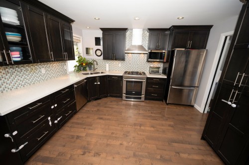 6545 Sunshine Drive, Delta, BC - Indoor Photo Showing Kitchen With Upgraded Kitchen