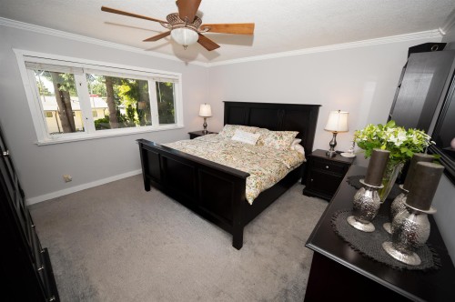 6545 Sunshine Drive, Delta, BC - Indoor Photo Showing Bedroom