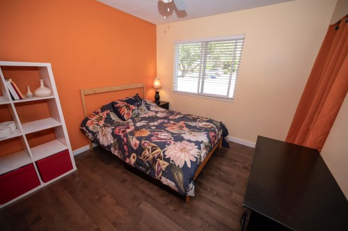 6545 Sunshine Drive, Delta, BC - Indoor Photo Showing Bedroom