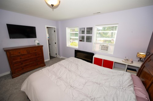 6545 Sunshine Drive, Delta, BC - Indoor Photo Showing Bedroom