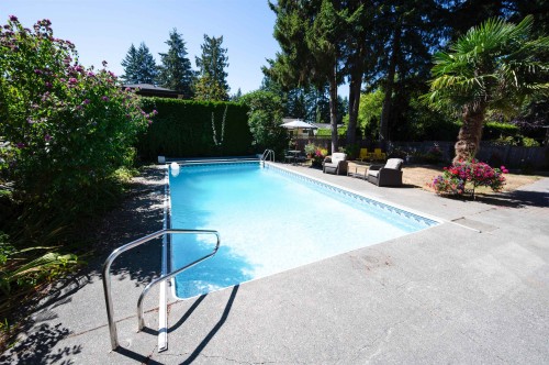 6545 Sunshine Drive, Delta, BC - Outdoor With In Ground Pool With Backyard