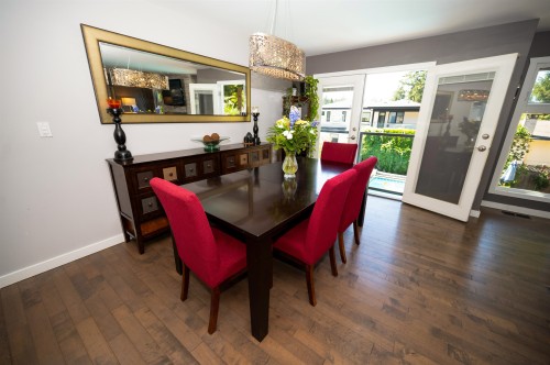 6545 Sunshine Drive, Delta, BC - Indoor Photo Showing Dining Room