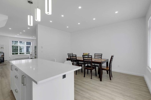 8-10433 158 Street, Surrey, BC - Indoor Photo Showing Other Room