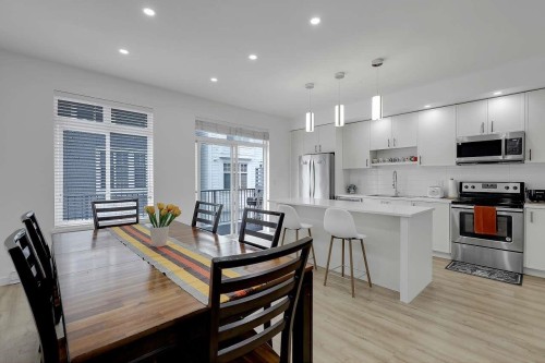 8-10433 158 Street, Surrey, BC - Indoor