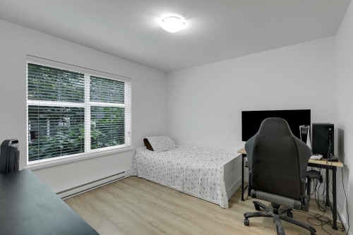 8-10433 158 Street, Surrey, BC - Indoor