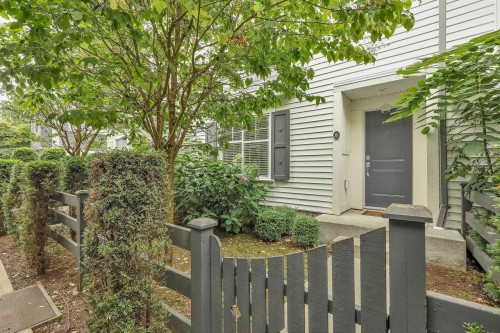 8-10433 158 Street, Surrey, BC - Outdoor