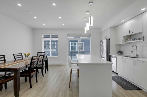 8-10433 158 Street, Surrey, BC - Indoor