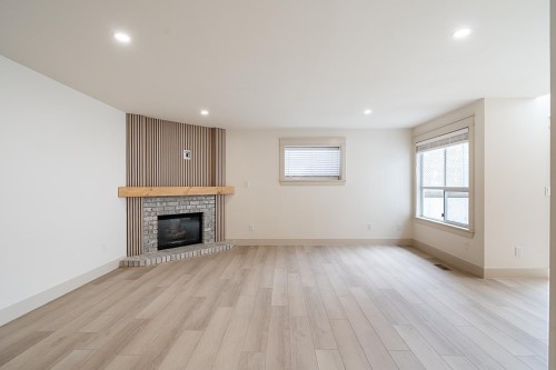 1304-21937 48 Avenue, Langley, BC - Indoor Photo Showing Living Room With Fireplace