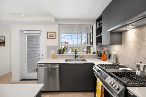 401-7920 206 Street  Langley, BC V2Y 3X1