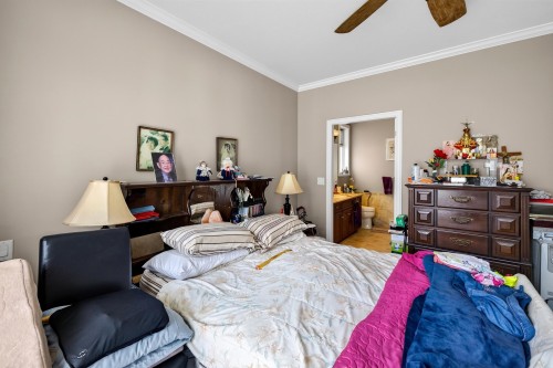 19686 73A Avenue, Langley, BC - Indoor Photo Showing Bedroom