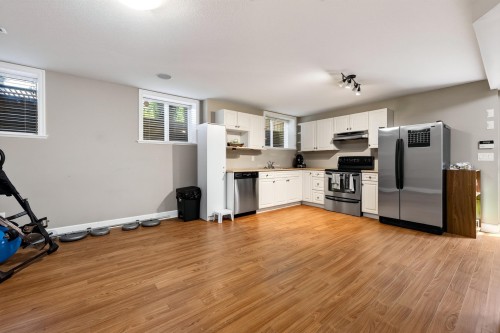 19686 73A Avenue, Langley, BC - Indoor Photo Showing Kitchen