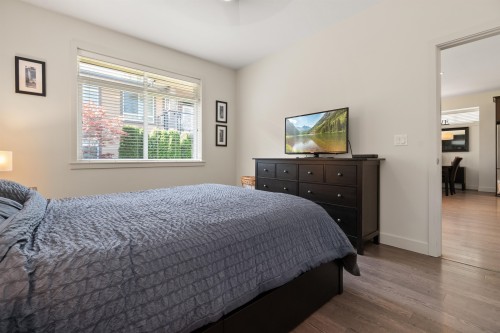 5-35846 Mckee Road, Abbotsford, BC - Indoor Photo Showing Bedroom
